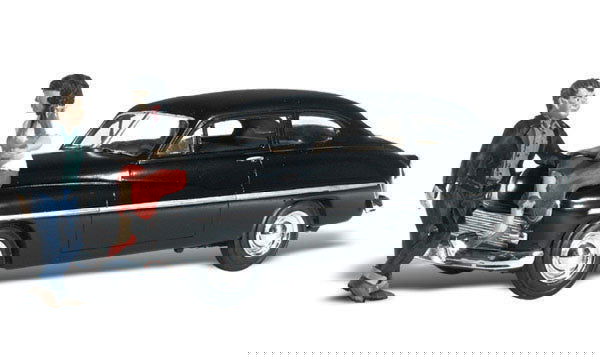 Woodland Scenics 1/87 HO Scale SPOONIN' N CROONIN' AutoScenes AS5530 w/2 figures - ModelsPower