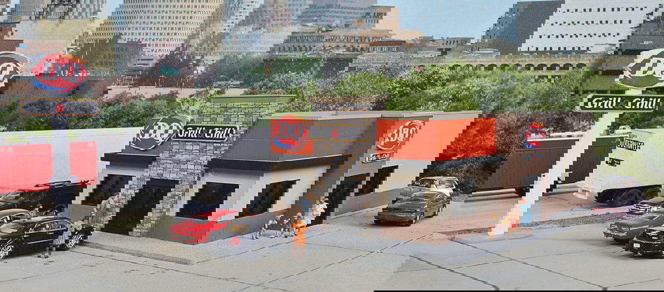 WALTHERS Cornerstone 9333485 HO 1/87 DAIRY QUEEN DQ GRILL & CHILL RESTAURANT Kit - ModelsPower