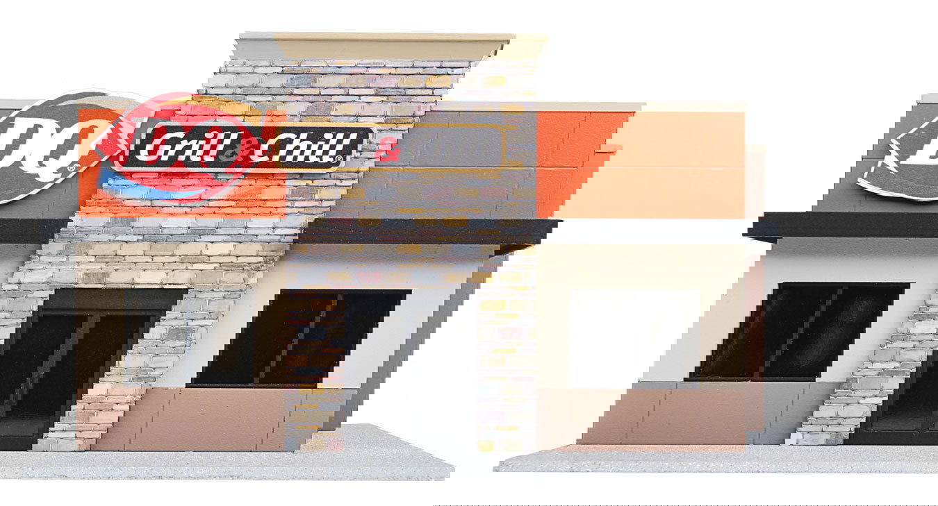 WALTHERS Cornerstone 9333485 HO 1/87 DAIRY QUEEN DQ GRILL & CHILL RESTAURANT Kit - ModelsPower