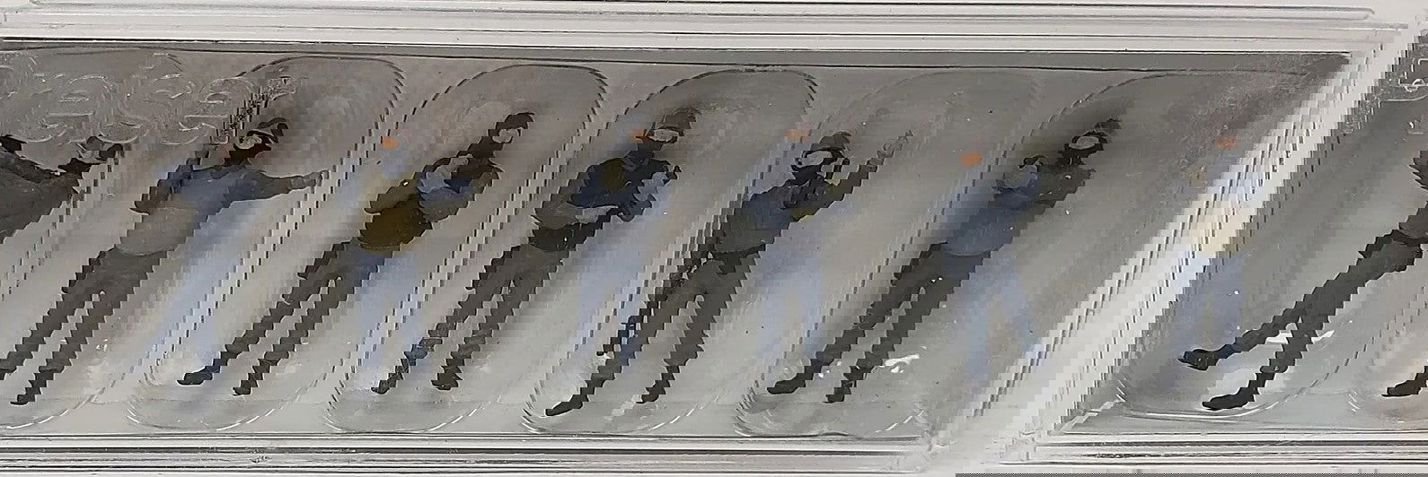 Preiser Kg 1/87 HO Scale German Police SWAT Team (GSG9) 6 Hand Painted Figures - ModelsPower