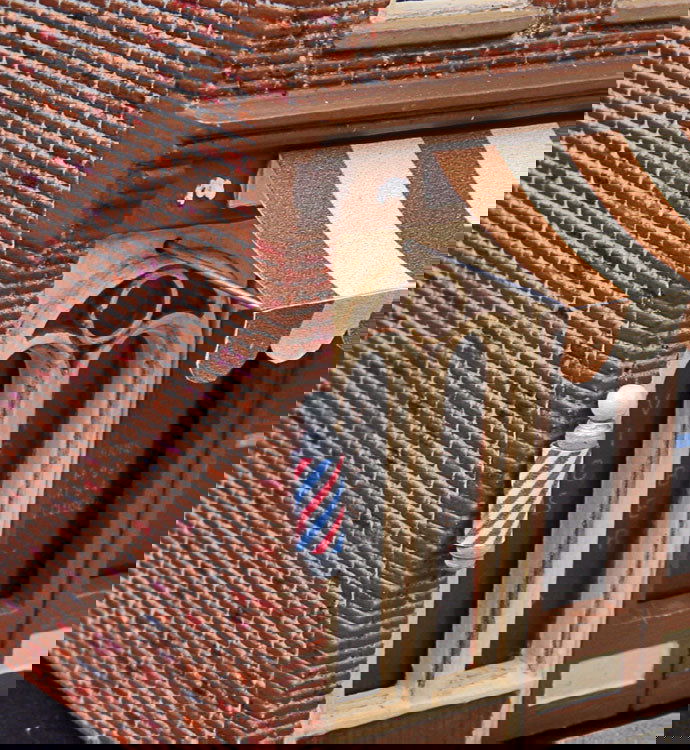 WALTHERS Cornerstone 933-3471 1/87 HO Scale VIC'S BARBER SHOP city structure kit - ModelsPower