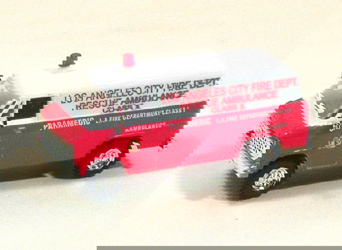 Trident HO 1/87 Los Angeles City Fire Dept LAFD Paramedic Unit Chevrolet Van NEW - ModelsPower