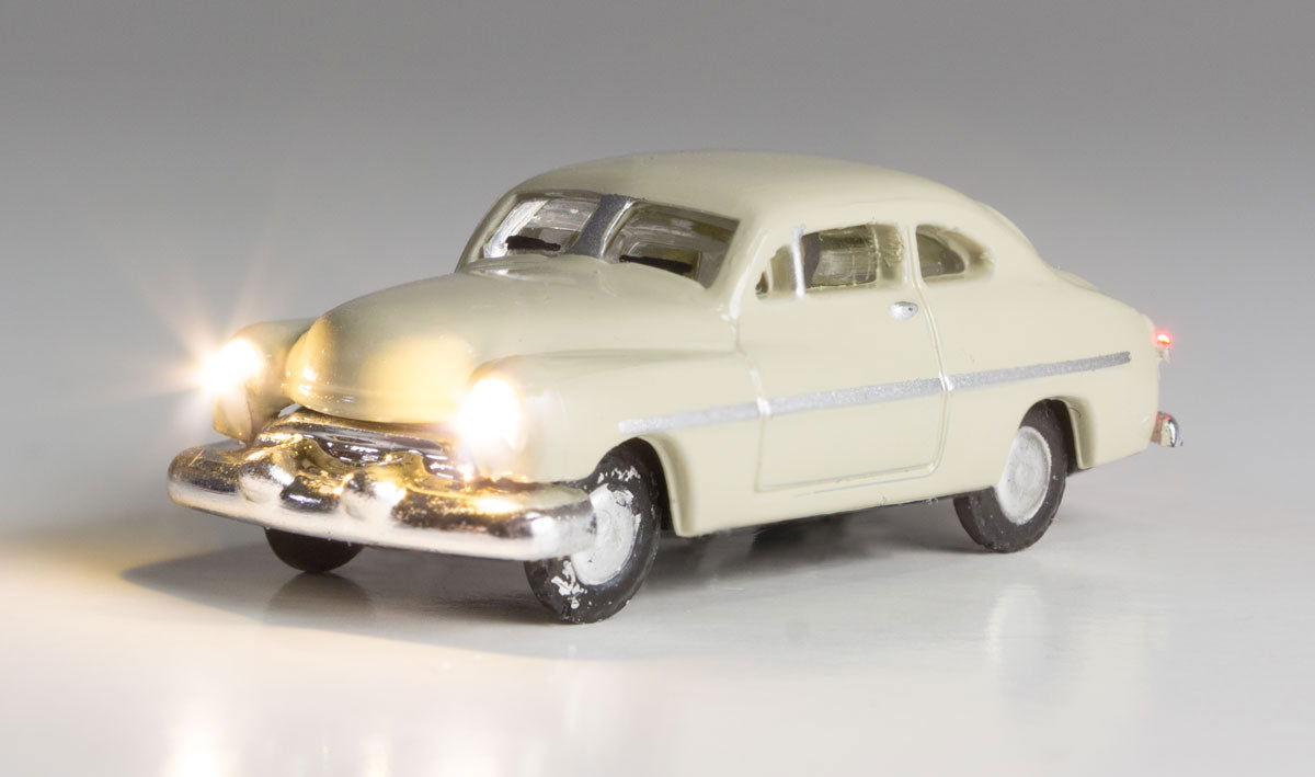 Woodland Scenics 1/160 N Scale CITY CLASSIC CAR -Just Plug LED Lighted Vehicle 2 - ModelsPower