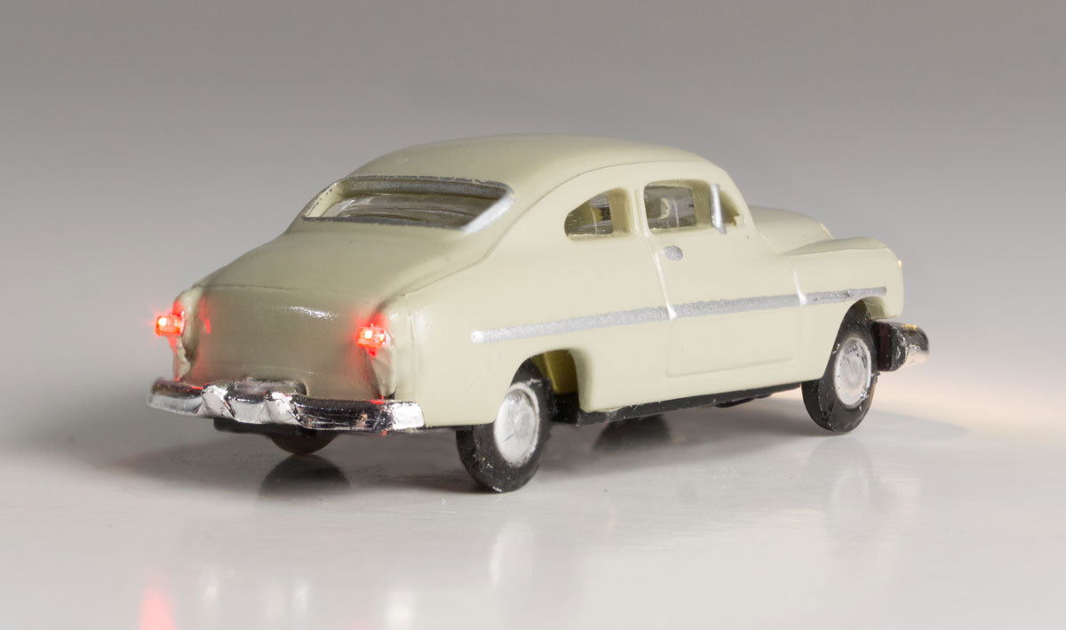 Woodland Scenics 1/160 N Scale CITY CLASSIC CAR -Just Plug LED Lighted Vehicle 2 - ModelsPower