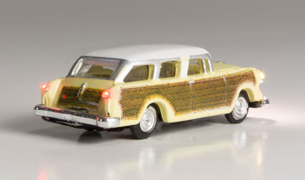 Woodland Scenics 1/160 N Scale WOODIE STATION WAGON JustPlug LED Lighted Vehicle - ModelsPower