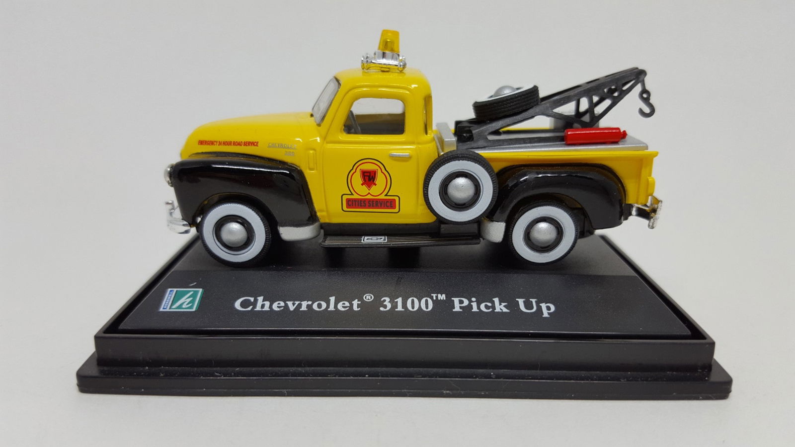 Cararama 50 1/72 Scale Chevrolet 3100 PickUp Wrecker Tow Truck Emergency Vehicle - ModelsPower