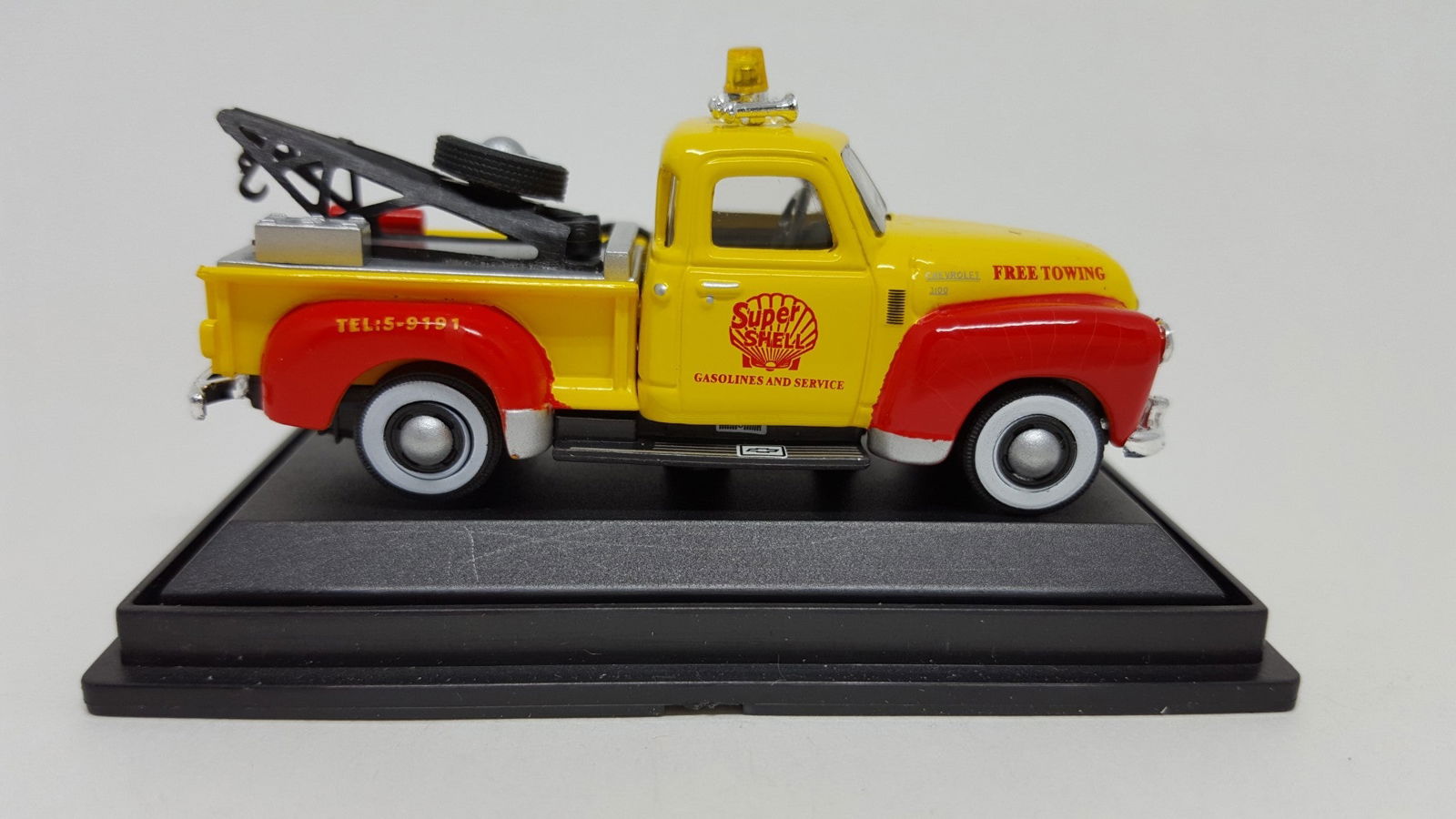 Cararama 1950 1/72 Scale Chevrolet Chevy 3100 Pick Up Wrecker Tow Truck Shell Co - ModelsPower