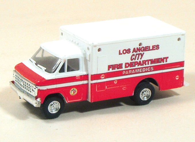 Trident HO 1/87 City of Los Angeles Fire Dept Paramedic Unit Chevrolet Ambulance - ModelsPower