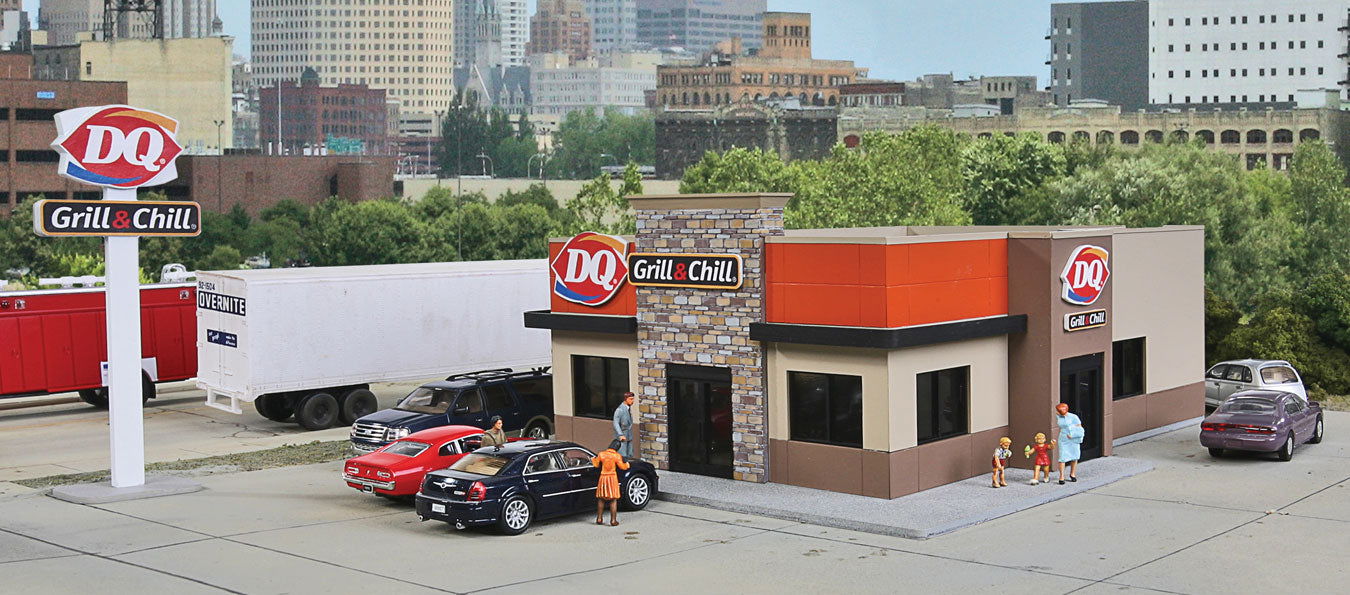 WALTHERS Cornerstone 9333485 HO 1/87 DAIRY QUEEN DQ GRILL & CHILL RESTAURANT Kit - ModelsPower