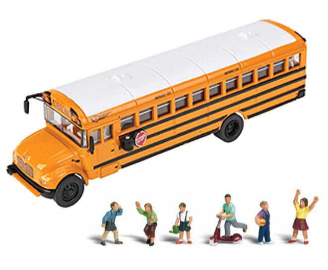 Walthers HO 1/87 DieCast International CE School Bus +Woodland Scenics Children - ModelsPower