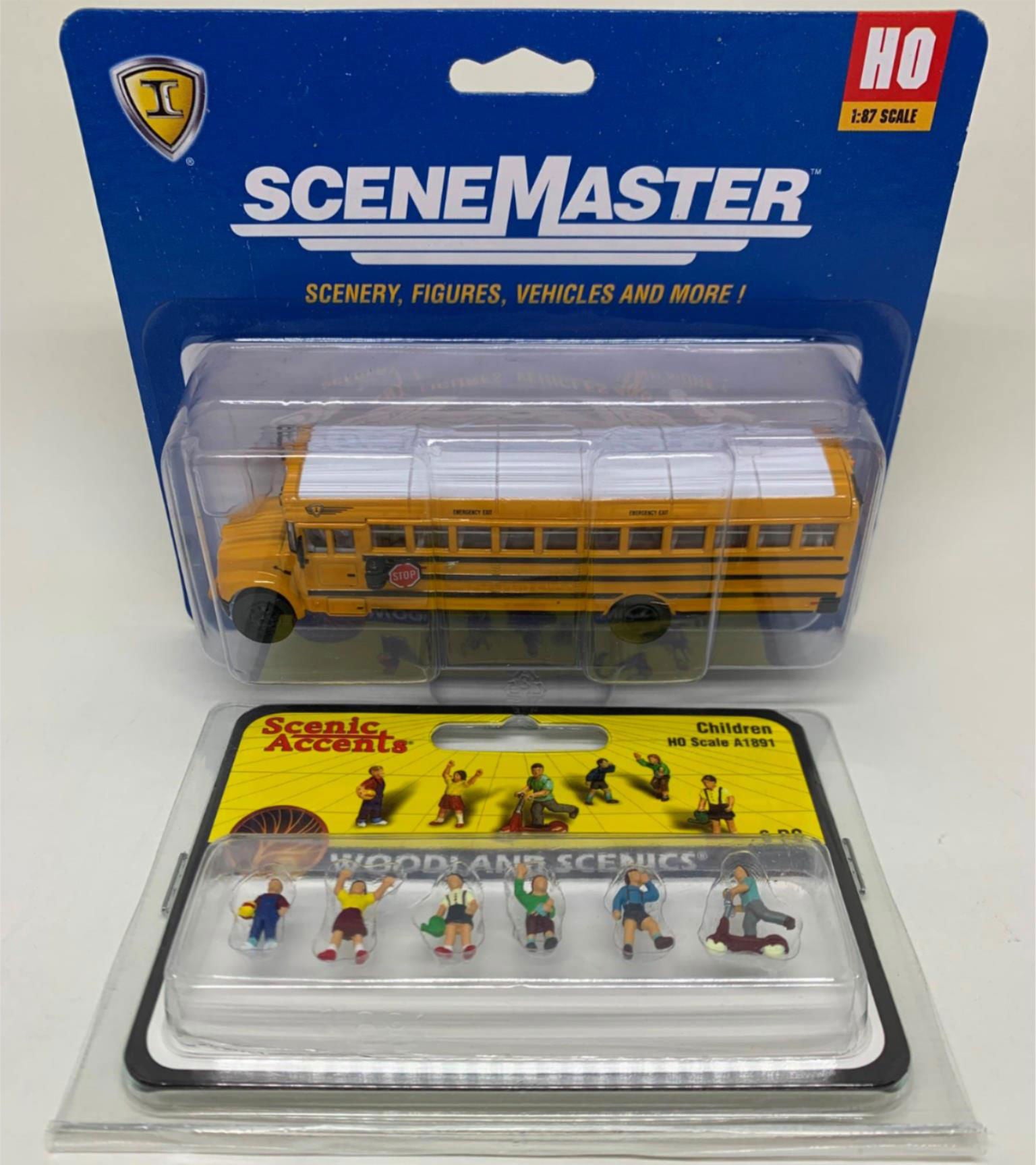 Walthers HO 1/87 DieCast International CE School Bus +Woodland Scenics Children - ModelsPower