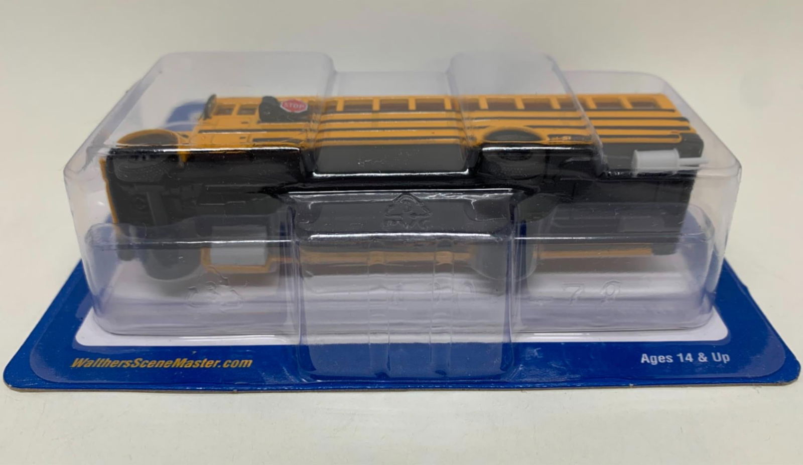 Walthers HO 1/87 DieCast International CE School Bus +Woodland Scenics Children - ModelsPower