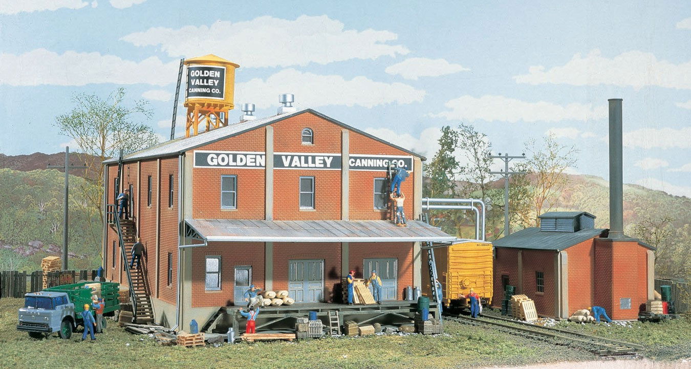 WALTHERS Cornerstone 933-3018 HO 1/87 GOLDEN VALLEY CANNING CO. structure kit - ModelsPower