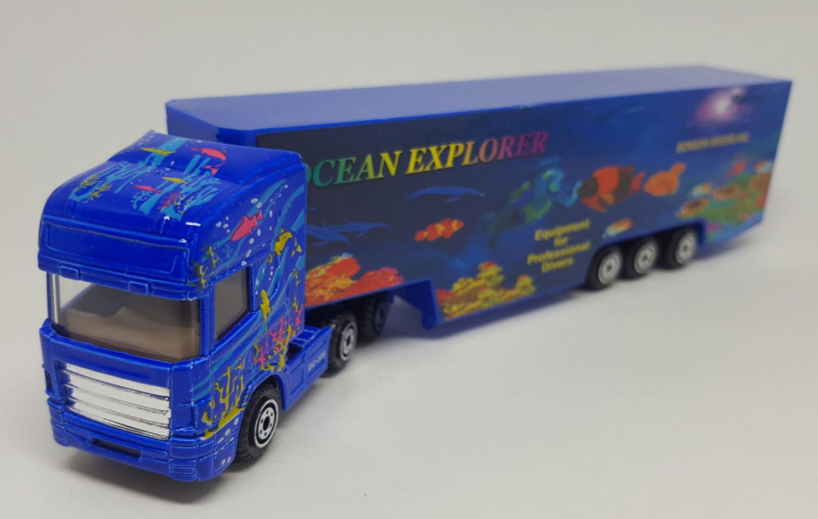 ProEngine StreetMachine 1/87 HO Diecast LH Tractor Ocean Explorer Racing Trailer - ModelsPower