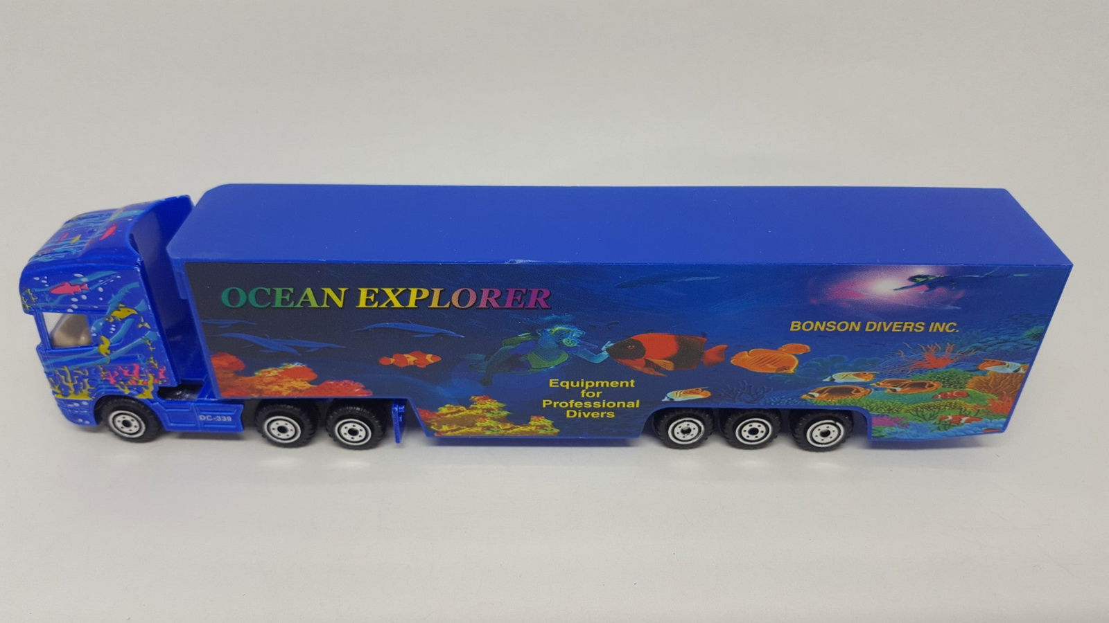 ProEngine StreetMachine 1/87 HO Diecast LH Tractor Ocean Explorer Racing Trailer - ModelsPower