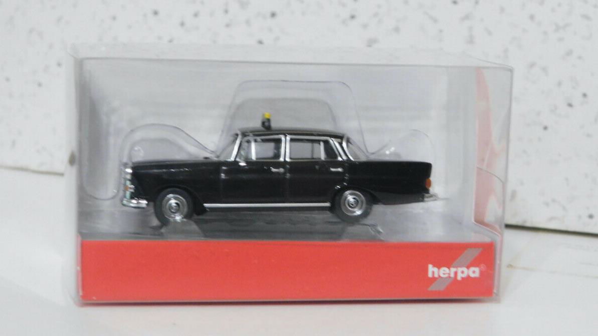 Herpa 1/87 HO Scale 1960s Mercedes-Benz 200 Tail Fin Taxi Black 95686 Assembled - ModelsPower