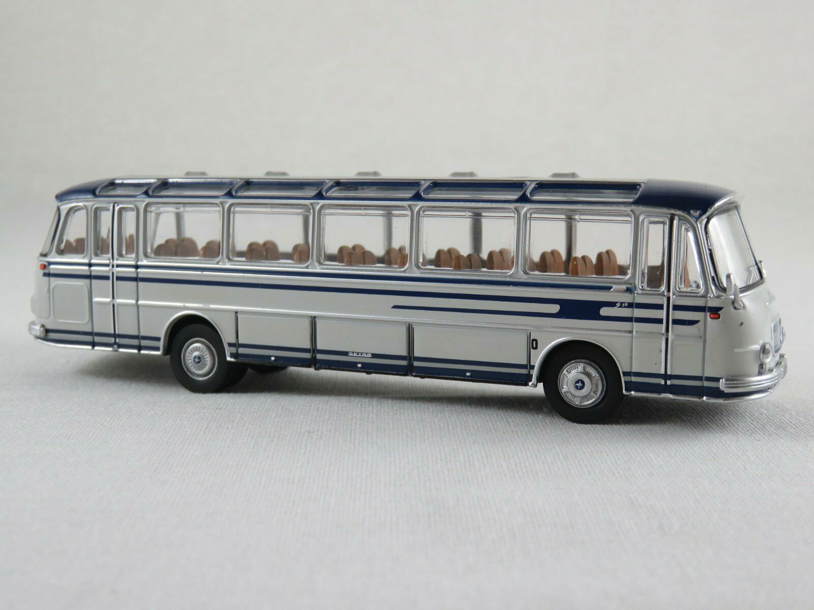 Brekina 1/87 HO Scale 1965-1967 Kassbohrer Setra S 12 Bus Starline Sapphire Blue - ModelsPower