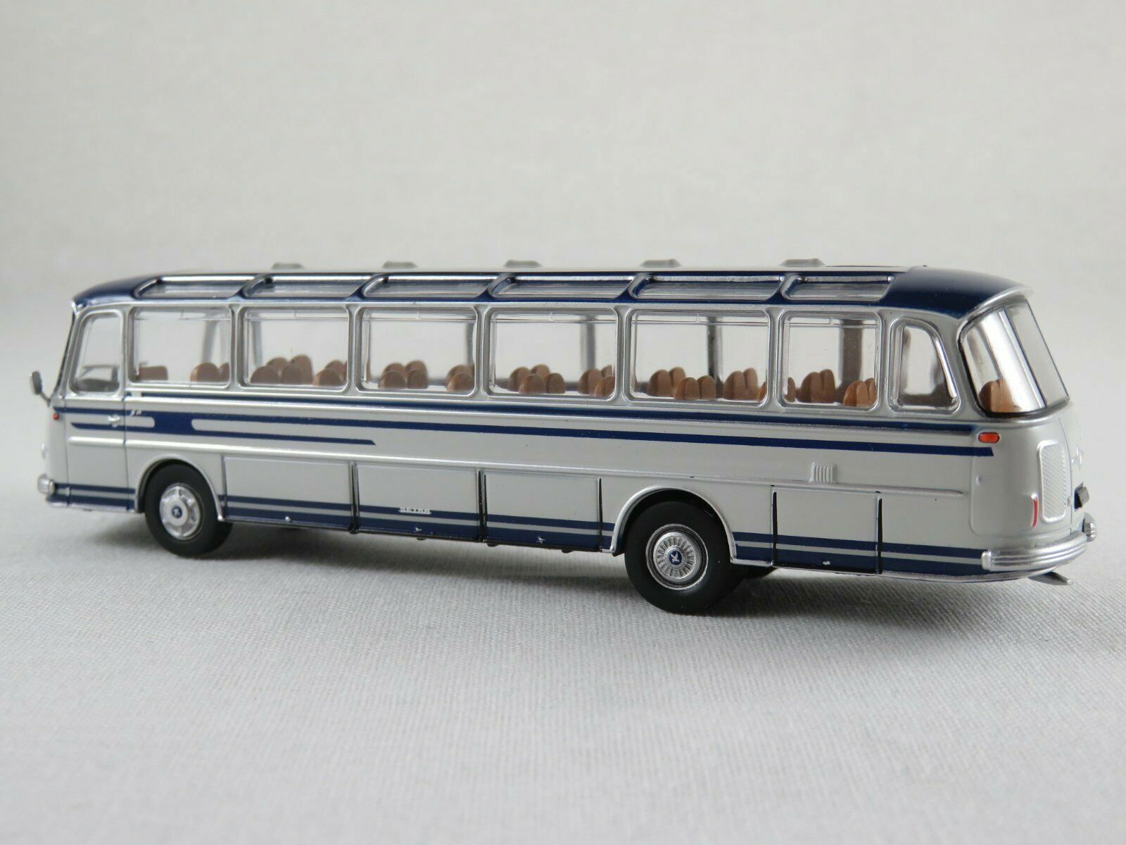 Brekina 1/87 HO Scale 1965-1967 Kassbohrer Setra S 12 Bus Starline Sapphire Blue - ModelsPower