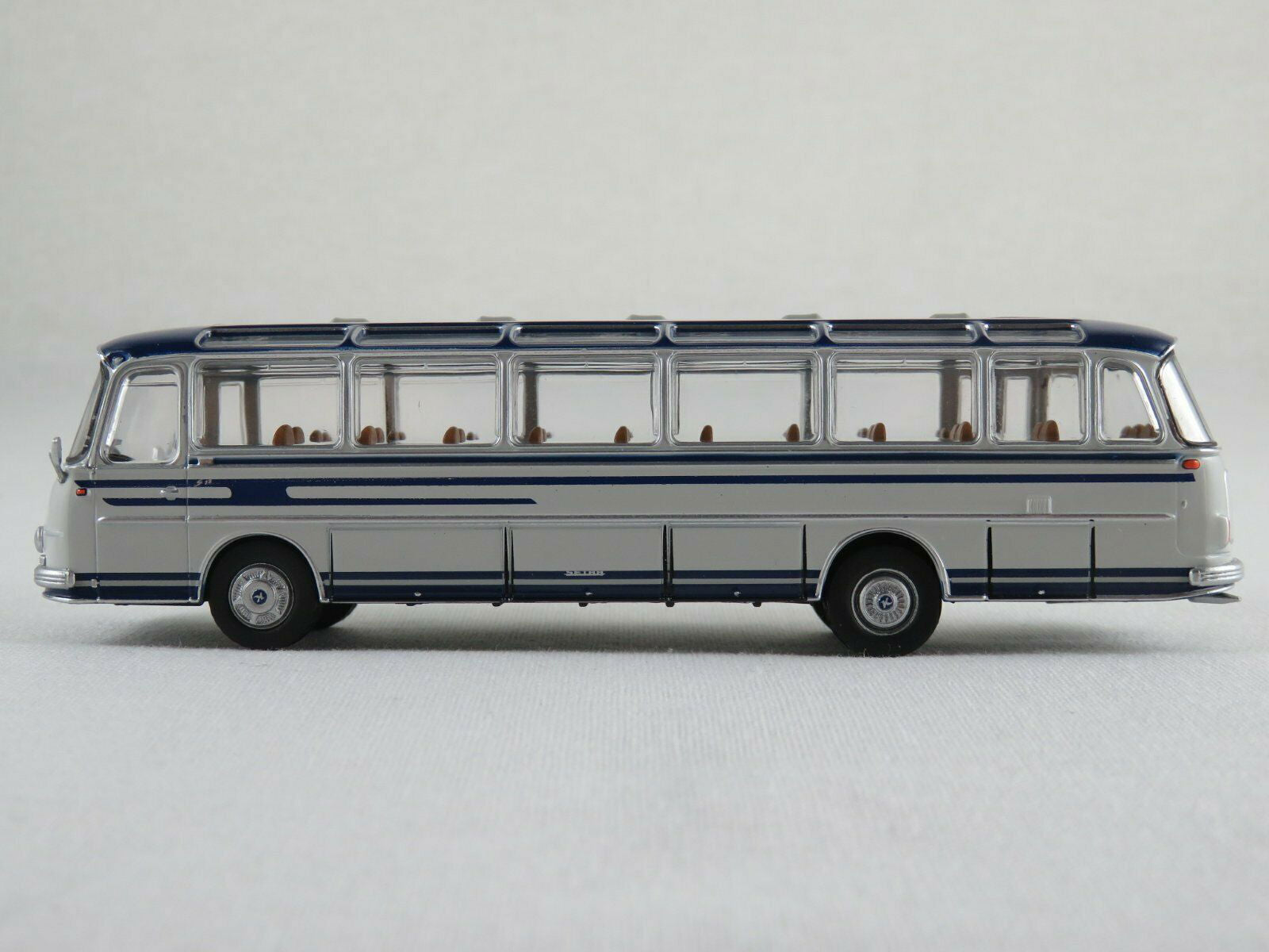 Brekina 1/87 HO Scale 1965-1967 Kassbohrer Setra S 12 Bus Starline Sapphire Blue - ModelsPower