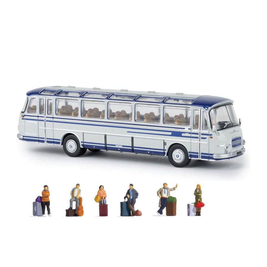 1/87 HO Scale 1965-67 Kassbohrer Setra S-12 Starline Bus +6 Passengers Travelers - ModelsPower