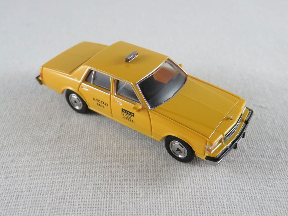 Brekina 1/87 HO Scale 1987 Chevrolet Chevy Caprice Sedan New York City NYC Taxi - ModelsPower