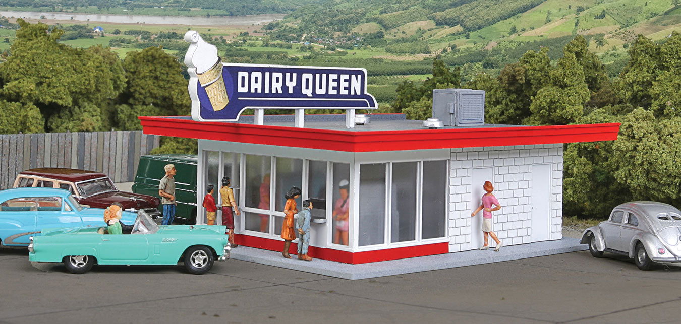 Walthers Cornerstone 9333484 1/87 HO Scale 50's VINTAGE DAIRY QUEEN drive-in kit - ModelsPower