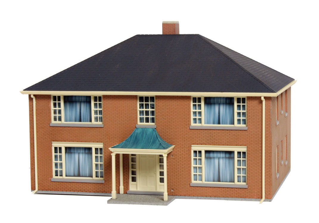 Walthers Cornerstone 1/87 HO Scale FOUR-UNIT BRICK APARTMENT BUILDING Model Kit - ModelsPower