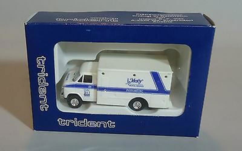 Trident 1/87 HO Scale Mercy Paramedic Private EMS Ambulance on Chevrolet Van Cab - ModelsPower