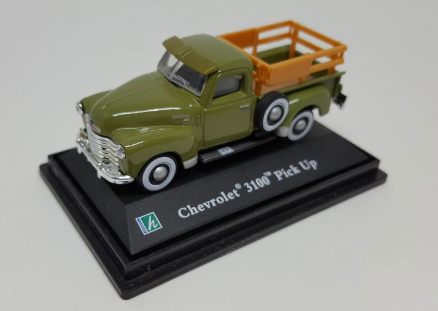 Cararama 1950 1:72 Chevrolet Chevy 3100 Pick Up Truck Stake Bed w/ Display Case - ModelsPower