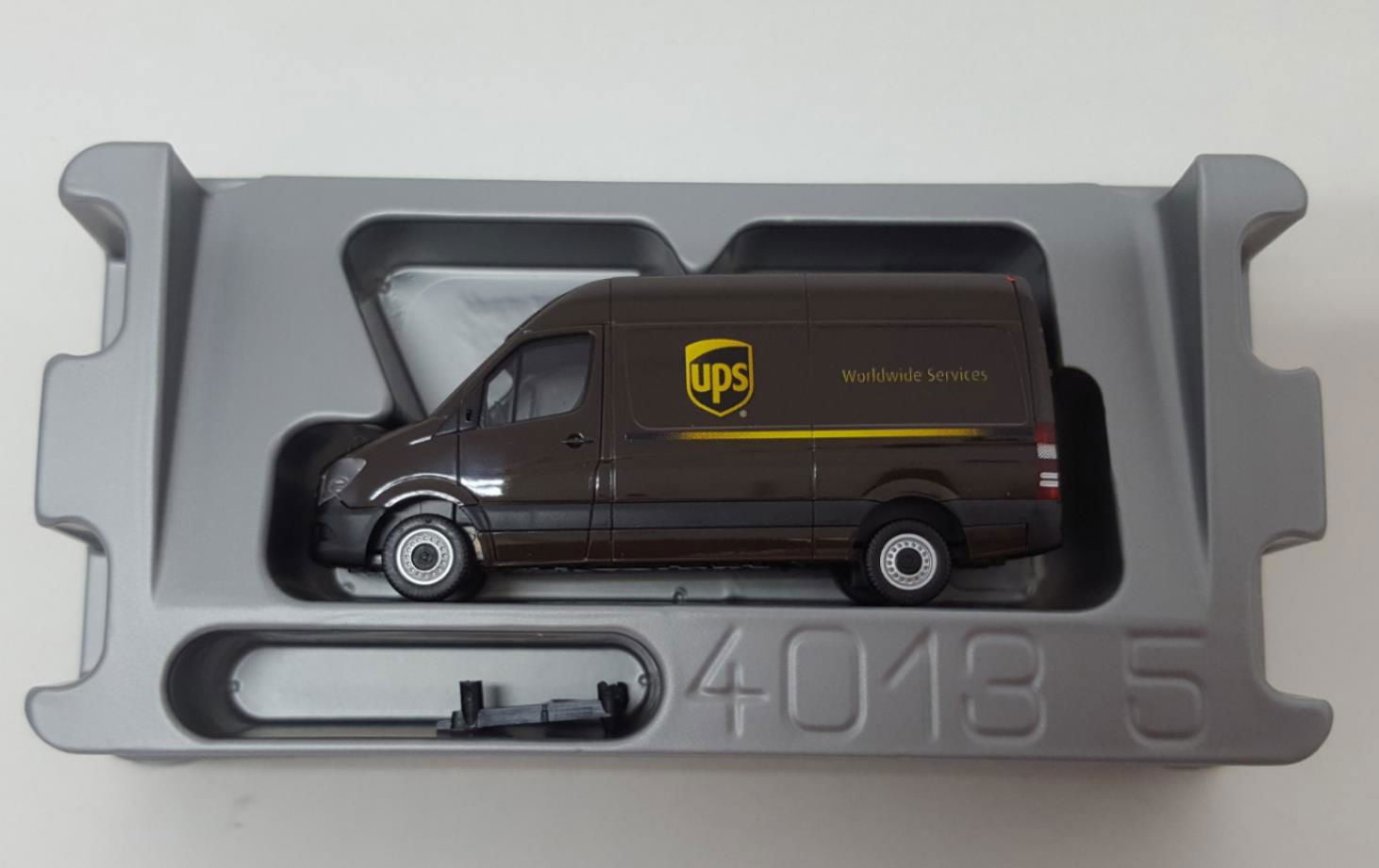 Herpa 1/87 HO Scale United Parcel Service UPS MB Sprinter Cargo Van w/ High Roof - ModelsPower