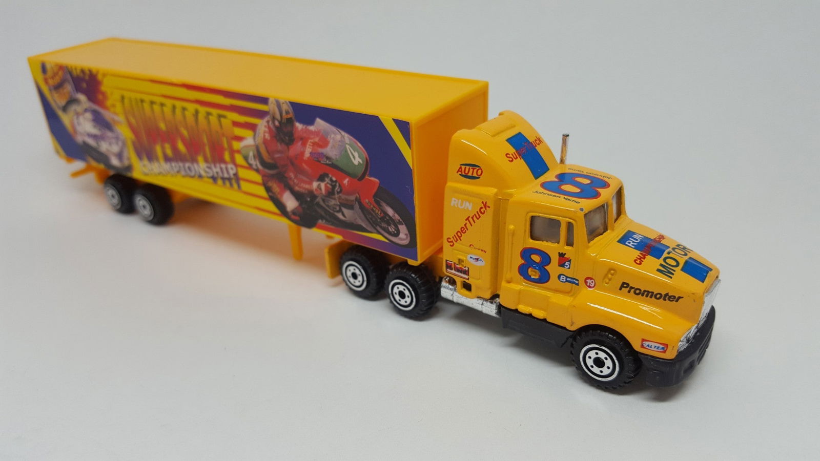 ProEngine 1/87 HO Scale LH Tractor w/MOBM SuperSport Championship Racing Trailer - ModelsPower