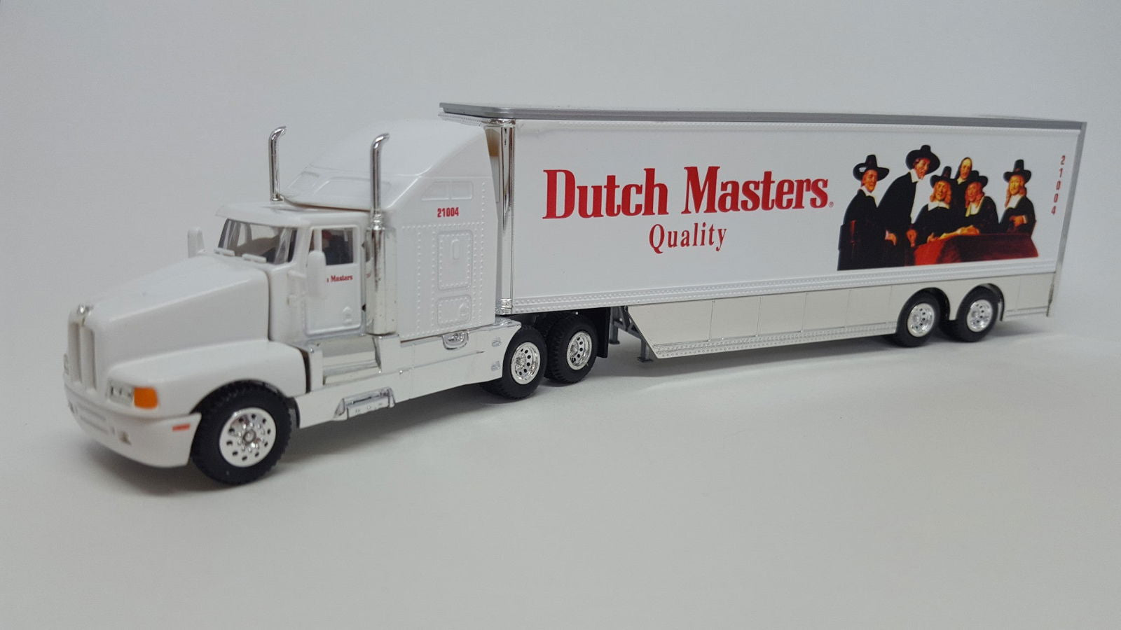 Model Power 21004 1:87 HO Scale DUTCH MASTERS LH Tractor Moving & Racing Trailer - ModelsPower