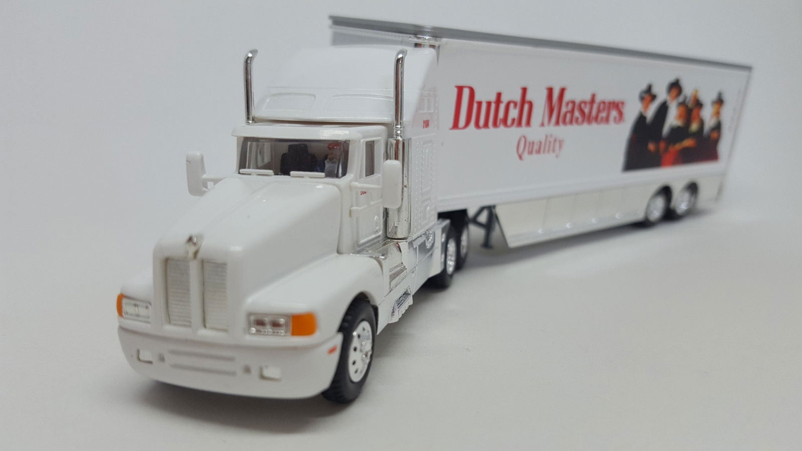 Model Power 21004 1:87 HO Scale DUTCH MASTERS LH Tractor Moving & Racing Trailer - ModelsPower