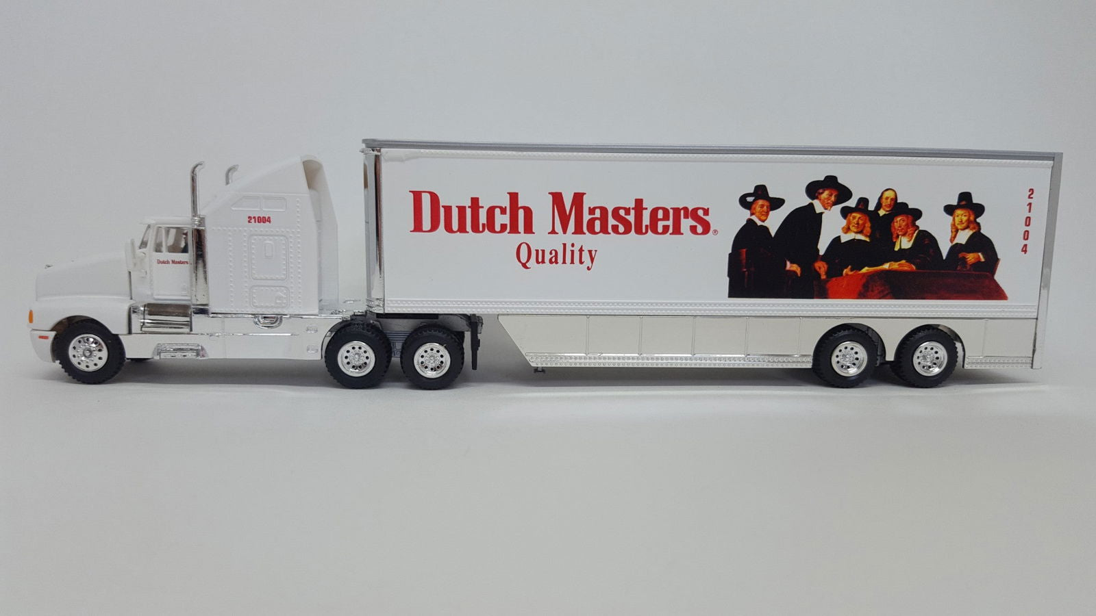 Model Power 21004 1:87 HO Scale DUTCH MASTERS LH Tractor Moving & Racing Trailer - ModelsPower