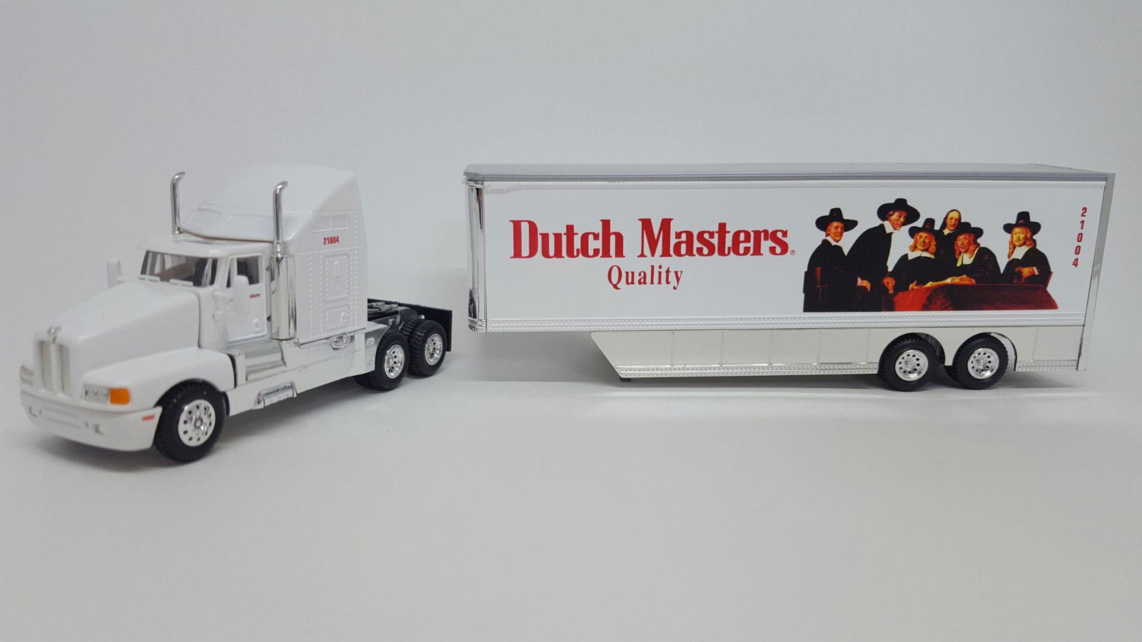 Model Power 21004 1:87 HO Scale DUTCH MASTERS LH Tractor Moving & Racing Trailer - ModelsPower