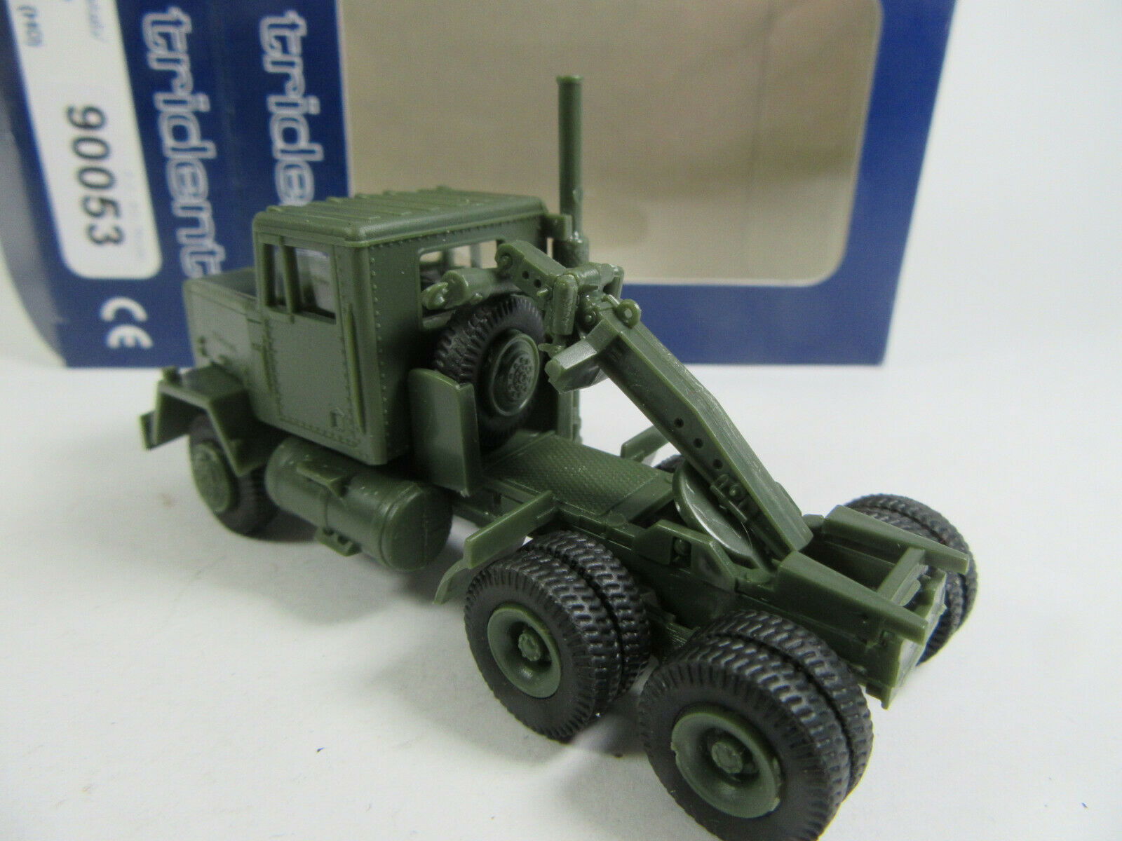 Trident Military HO 90053 US/NATO Heavy Truck M915 3-Axle Wrecker w/ Towing Gear - ModelsPower