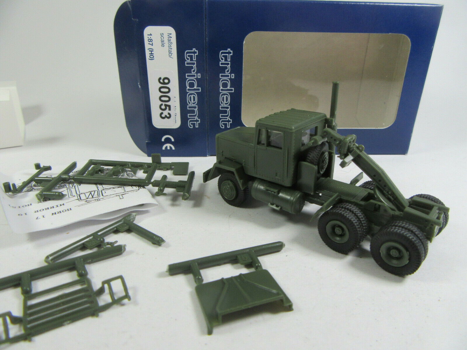 Trident Military HO 90053 US/NATO Heavy Truck M915 3-Axle Wrecker w/ Towing Gear - ModelsPower